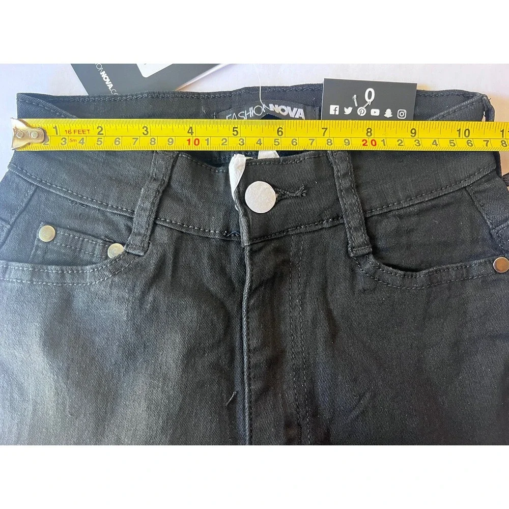 NWT Women's Fashion Nova Black Coraline High Rise Jeans Size‎ 0